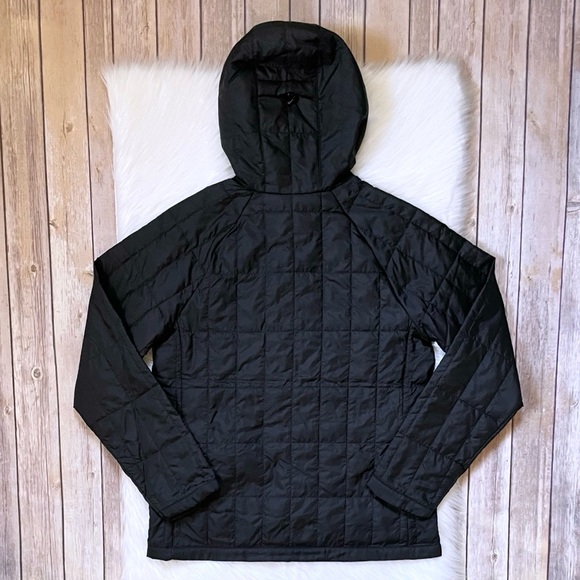 The North Face Women’s Circaloft 1/4 Zip Pullover Black Jacket - Picture 7 of 11